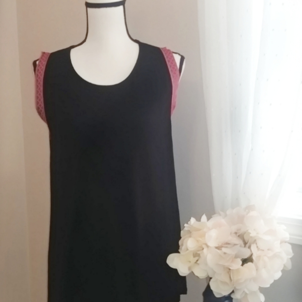 W5 Black Sleeveless Tank